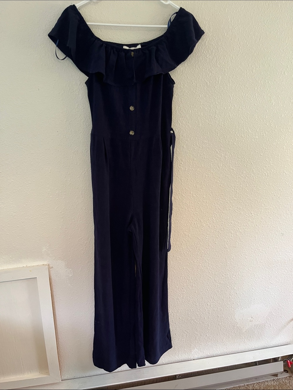 NWT Monteau Los Angeles Navy Smocked Waist Jumpsuit w/belt. M. Rayon/Linen blend